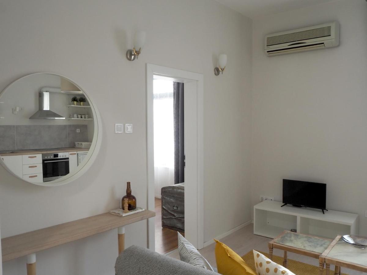 Cache - Bright One-bedroom In By Flat Mаnager Apartment